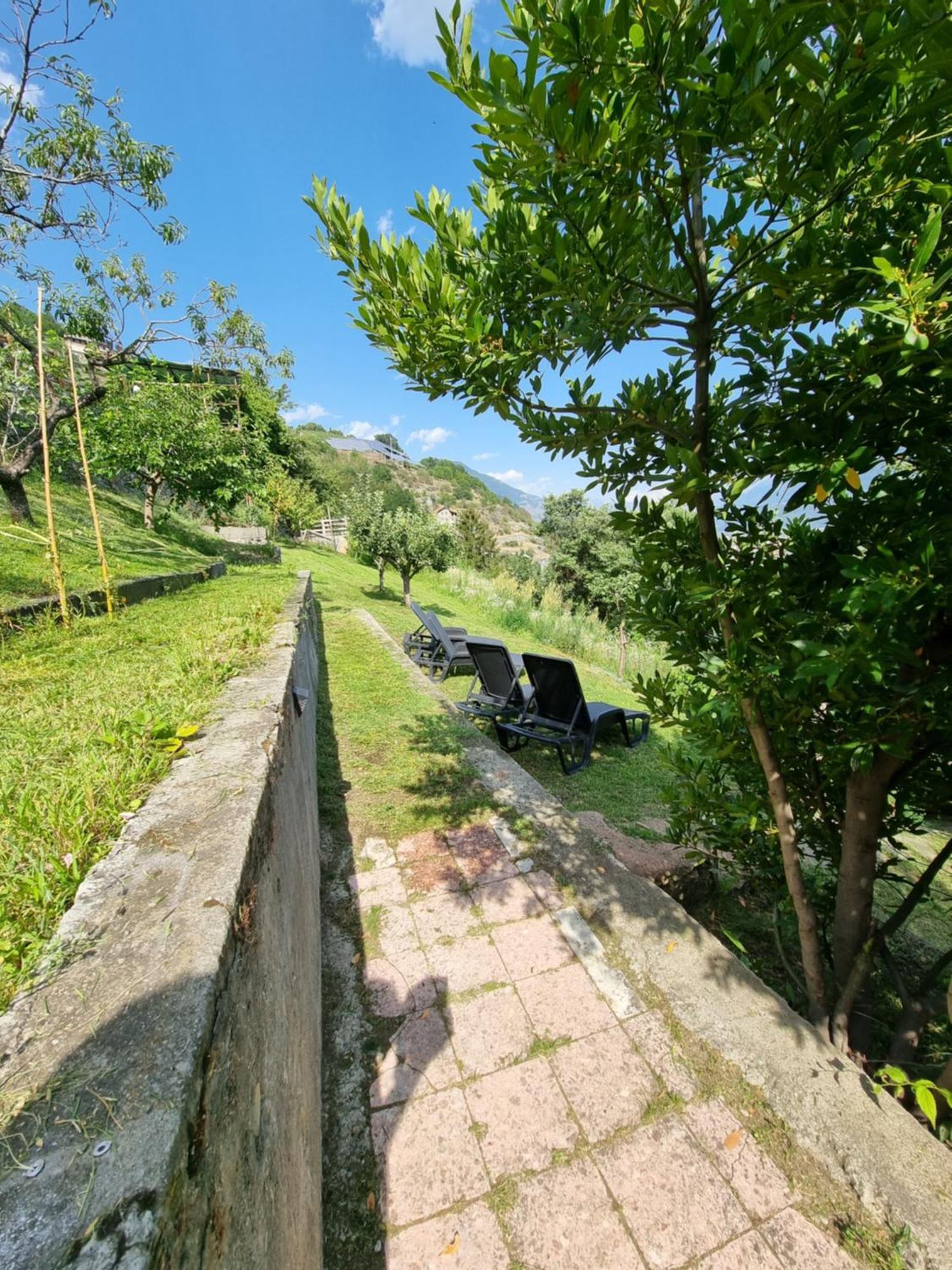 Casa Le Vignole - Aosta Villa Kültér fotó